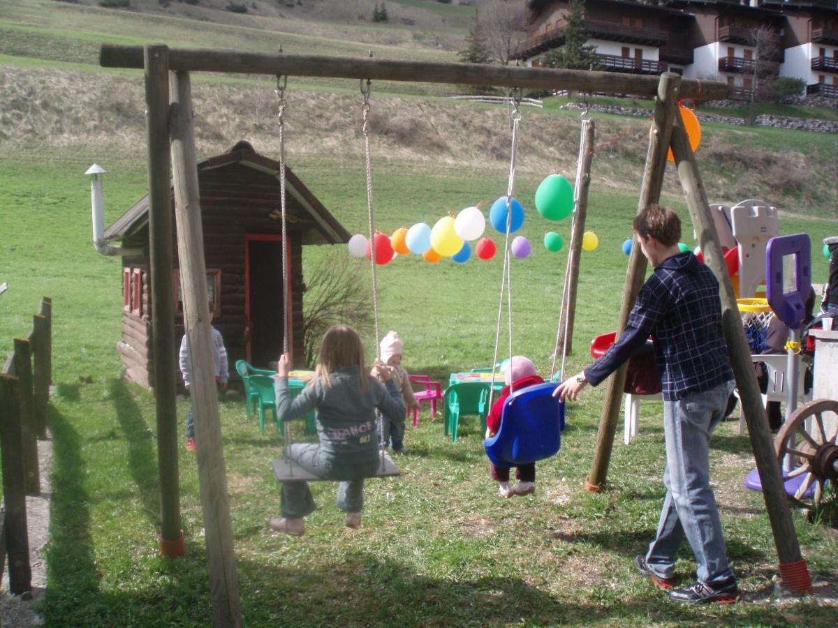 Hotel Garni Soreie Pozza di Fassa Eksteriør billede